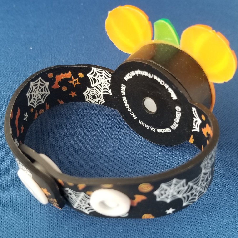 Disney Mickey Pumpkin Halloween light up bracelets - Picture 4 of 16